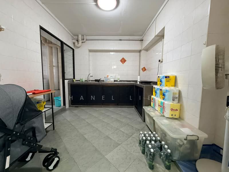 761 Woodlands Avenue 6, 761 Woodlands Avenue 6, 3 Bedrooms, 1,313 sqft, HDB Flat For Sale, by Shanel Liew, 500219248 - Kitchen - PropertyGuru.com.sg