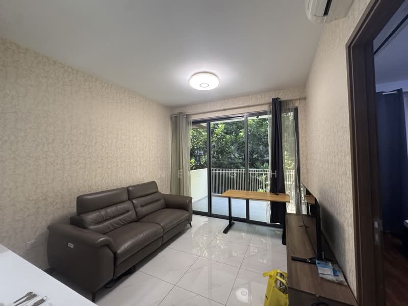 Palm Isles, 40 Flora Drive, 1 Bedroom, 560 sqft, Condominium For Sale, by Agnes Goh, 500219255 - Living Room - PropertyGuru.com.sg