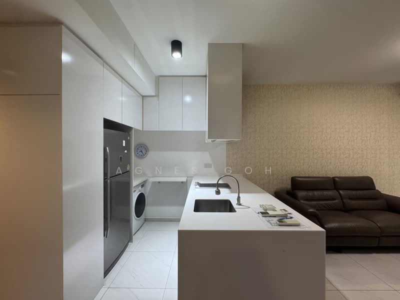 Palm Isles, 40 Flora Drive, 1 Bedroom, 560 sqft, Condominium For Sale, by Agnes Goh, 500219255 - Kitchen - PropertyGuru.com.sg