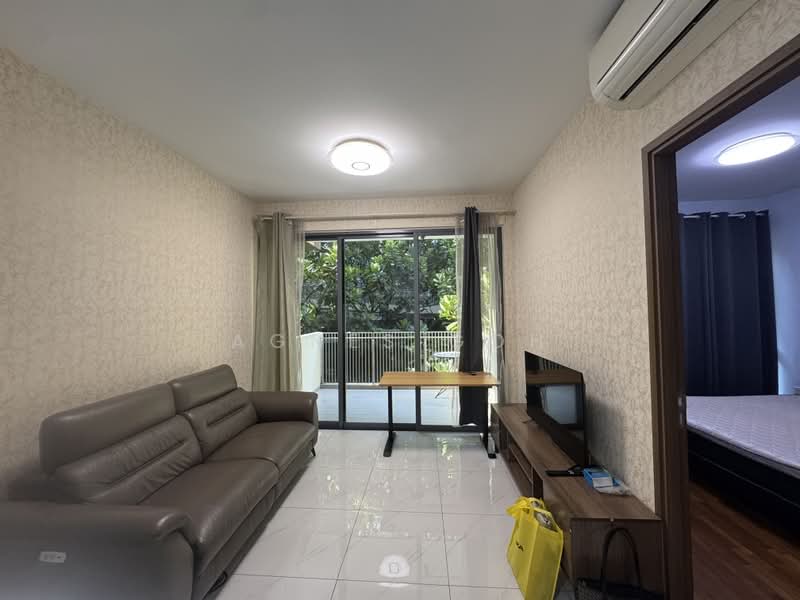 Palm Isles, 40 Flora Drive, 1 Bedroom, 560 sqft, Condominium For Sale, by Agnes Goh, 500219255 - Living Room - PropertyGuru.com.sg