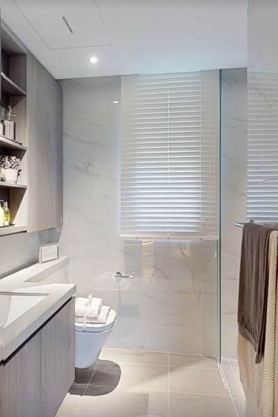 The LakeGarden Residences, 80 Yuan Ching Road, 3 Bedrooms, 2,002 sqft, Condominium For Sale, by Heng Kok Liang, 500219268 - Bathroom - PropertyGuru.com.sg