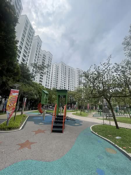 487 Admiralty Link, 487 Admiralty Link, 3 Bedrooms, 1,011 sqft, HDB Flat For Sale, by Marn Lee, 500219270 - Exterior - PropertyGuru.com.sg