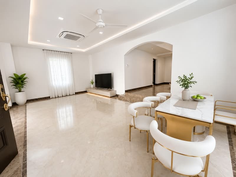 Rare 2-storey Detached House with 5 Bedroom Close to Orchard Road, Gentle Drive, Gentle Road, Buckley Road, 5 Bedrooms, 7,382 sqft, Detached House For Rent, by Perry Siow, 500219275 - Living Room - PropertyGuru.com.sg