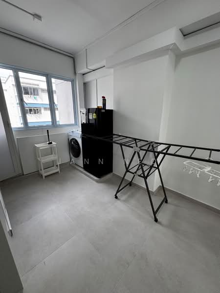 558 Pasir Ris Street 51, 558 Pasir Ris Street 51, Room Rental, 120 sqft, HDB Flat For Rent, by Jann Neo, 500219293 - Balcony - PropertyGuru.com.sg