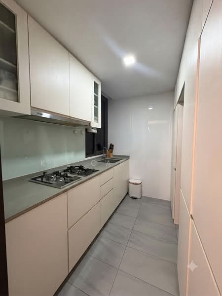The Inflora, 57 Flora Drive, 2 Bedrooms, 743 sqft, Condominium For Sale, by Kee Carrine, 500219302 - Kitchen - PropertyGuru.com.sg