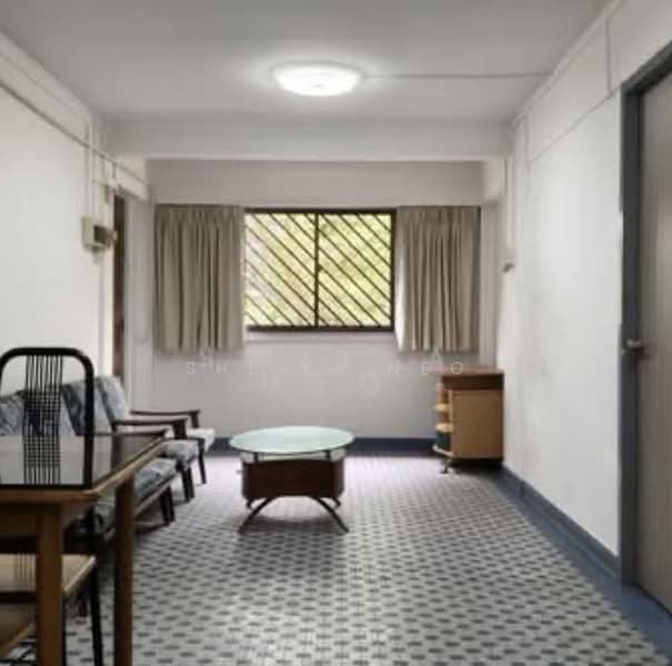 17 Lorong 7 Toa Payoh, 17 Lorong 7 Toa Payoh, 3 Bedrooms, 829 sqft, HDB Flat For Sale, by Sheila Neo, 500219307 - Living Room - PropertyGuru.com.sg