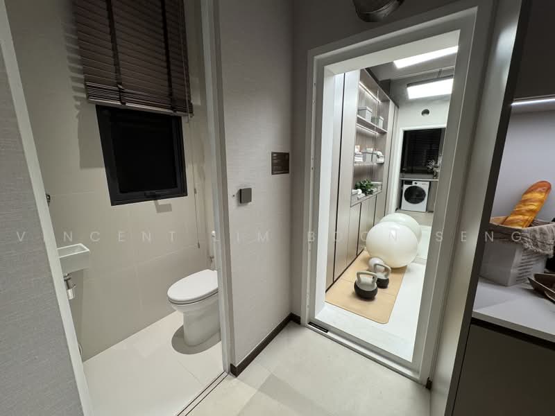 The Sen, De Souza Avenue, 3 Bedrooms, 1,109 sqft, Condominium For Sale, by Vincent Lim Boon Seng, 500219325 - Bathroom - PropertyGuru.com.sg