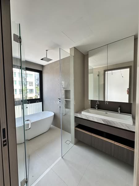 Telok Kurau Lor G, Lorong G Telok Kurau, Lor G Telok Kurau, 5 Bedrooms, 5,765 sqft, Semi-Detached House For Sale, by Norman Tan, 500219346 - Bathroom - PropertyGuru.com.sg