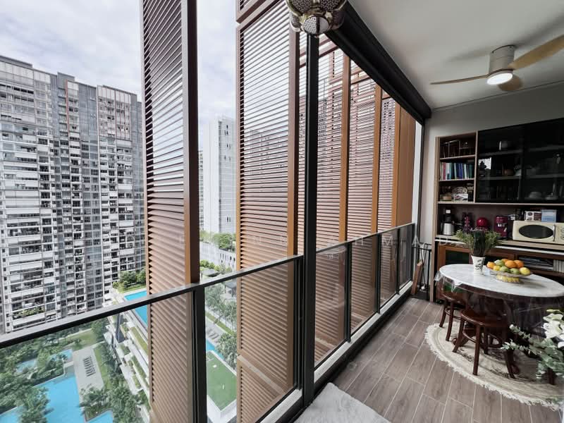 Midwood, 8 Hillview Rise, 3 Bedrooms, 990 sqft, Condominium For Sale, by Roselynn Ahmad, 500219356 - Balcony - PropertyGuru.com.sg