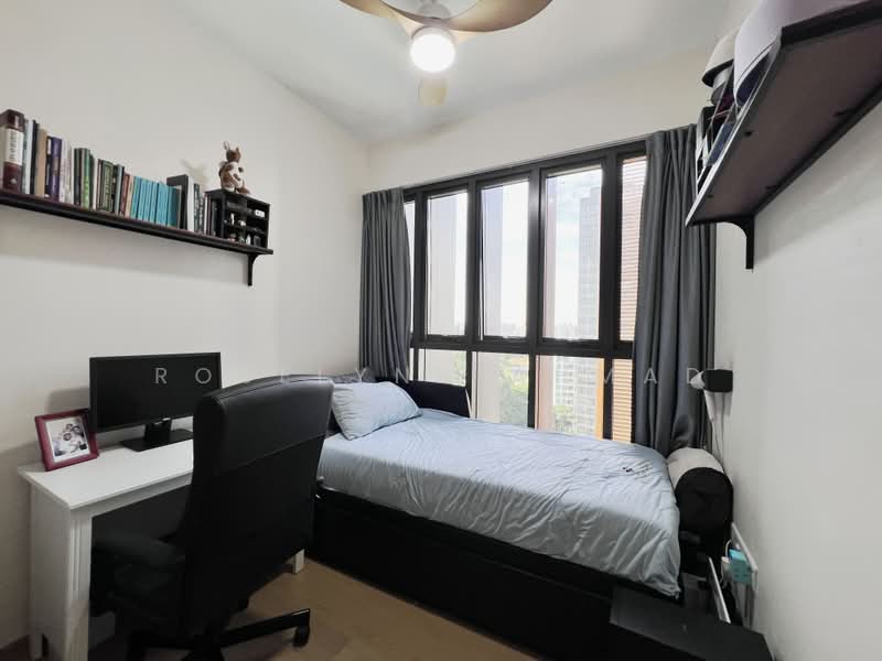 Midwood, 8 Hillview Rise, 3 Bedrooms, 990 sqft, Condominium For Sale, by Roselynn Ahmad, 500219356 - Bedroom - PropertyGuru.com.sg