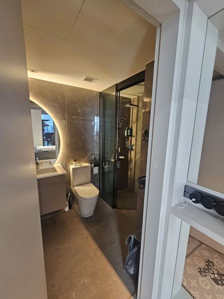 Treasure at Tampines, 49 Tampines Lane, 1 Bedroom, 484 sqft, Condominium For Sale, by Emmanuel Soh, 500219362 - Bathroom - PropertyGuru.com.sg