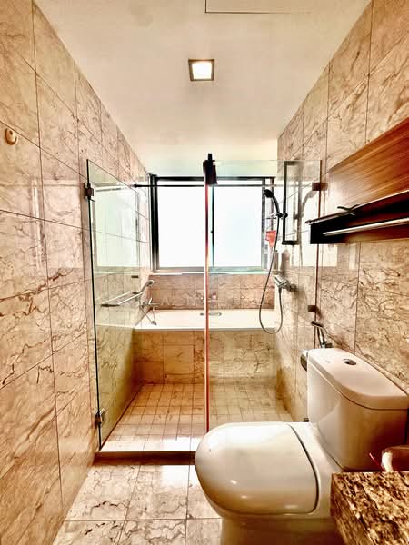 Gardenvista, 962 Dunearn Road, 2 Bedrooms, 861 sqft, Condominium For Sale, by Dean Lee, 500219364 - En-Suite Bathroom - PropertyGuru.com.sg