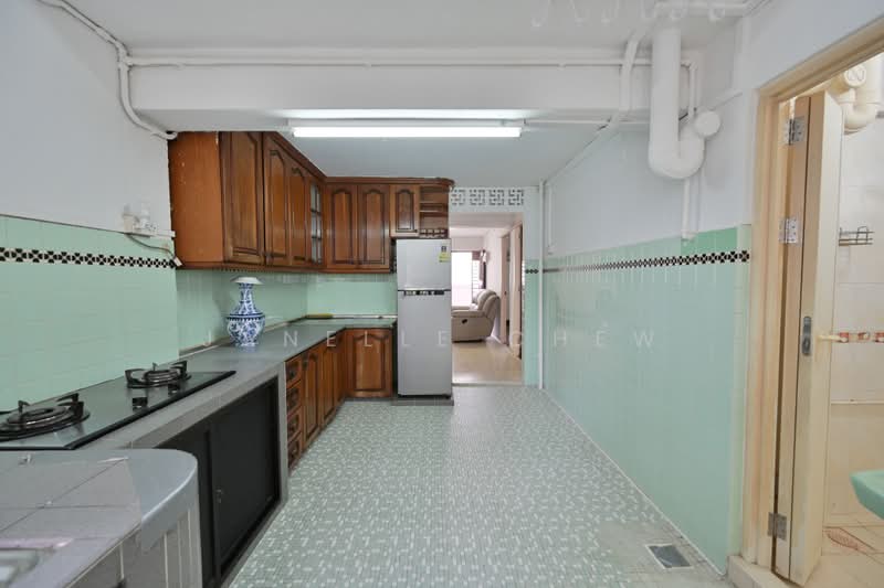 76 Lorong Limau, 76 Lorong Limau, 3 Bedrooms, 700 sqft, HDB Flat For Sale, by Janelle Chew, 500219374 - Kitchen (Actual) - PropertyGuru.com.sg