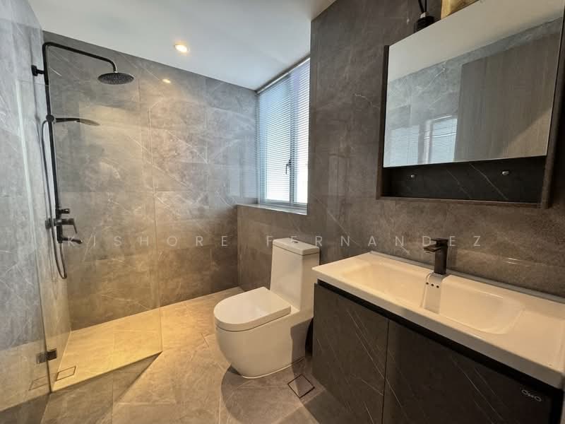 Whitewater, 31 Pasir Ris Street 72, 3 Bedrooms, 1,206 sqft, Executive Condominium For Sale, by Kishore Fernandez, 500219380 - Master Bathroom - PropertyGuru.com.sg