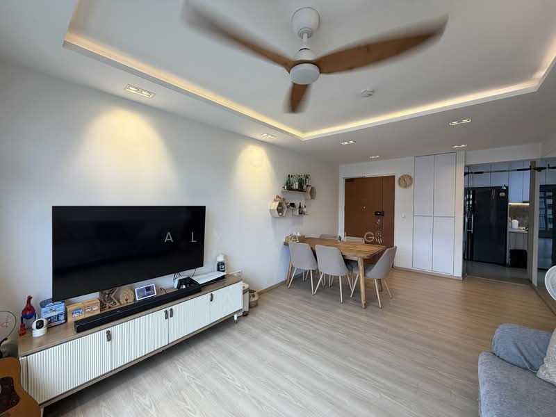 222A Bedok North Drive, 222A Bedok North Drive, 3 Bedrooms, 1,001 sqft, HDB Flat For Sale, by Alyssa Ng, 500219389 - Living Room - PropertyGuru.com.sg
