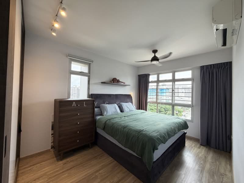 222A Bedok North Drive, 222A Bedok North Drive, 3 Bedrooms, 1,001 sqft, HDB Flat For Sale, by Alyssa Ng, 500219389 - Bedroom - PropertyGuru.com.sg