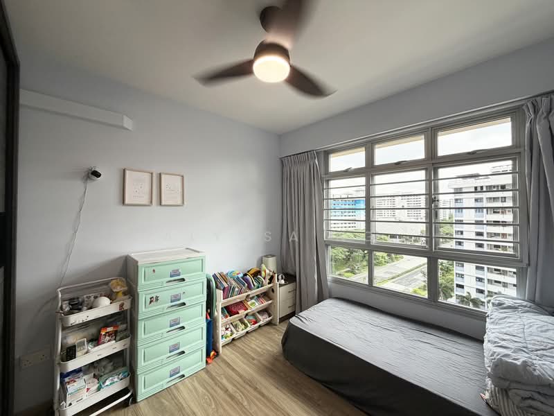 222A Bedok North Drive, 222A Bedok North Drive, 3 Bedrooms, 1,001 sqft, HDB Flat For Sale, by Alyssa Ng, 500219389 - Bedroom - PropertyGuru.com.sg