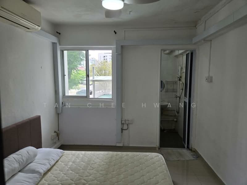 114 Jurong East Street 13, 114 Jurong East Street 13, Room Rental, 110 sqft, HDB Flat For Rent, by Tan Chee Hwang, 500219390 - Bedroom - PropertyGuru.com.sg
