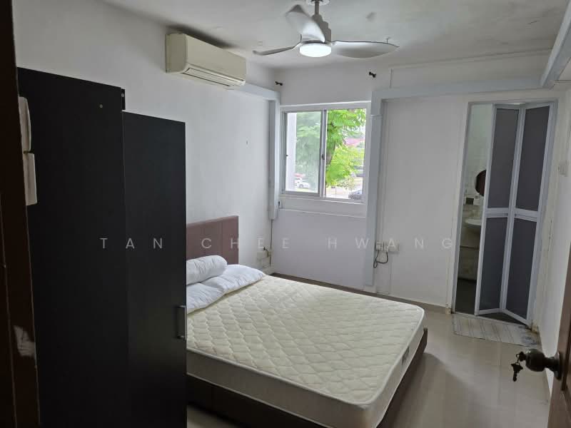 114 Jurong East Street 13, 114 Jurong East Street 13, Room Rental, 110 sqft, HDB Flat For Rent, by Tan Chee Hwang, 500219390 - Bedroom - PropertyGuru.com.sg