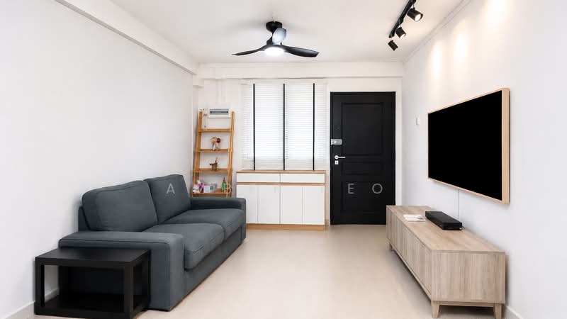 168 Stirling Road, 168 Stirling Road, Alexandra / Commonwealth, 2 Bedrooms, 645 sqft, HDB Flat For Sale, by Amber Neo, 500219398 - Living Room - PropertyGuru.com.sg