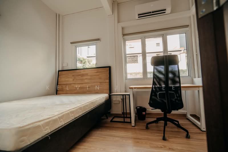 Eng Aun Mansion, 314 - 314C Thomson Road, Room Rental, 100 sqft, Walk-up Apartment For Rent, by Kelvin J.C Lee, 500219407 - Bedroom - PropertyGuru.com.sg