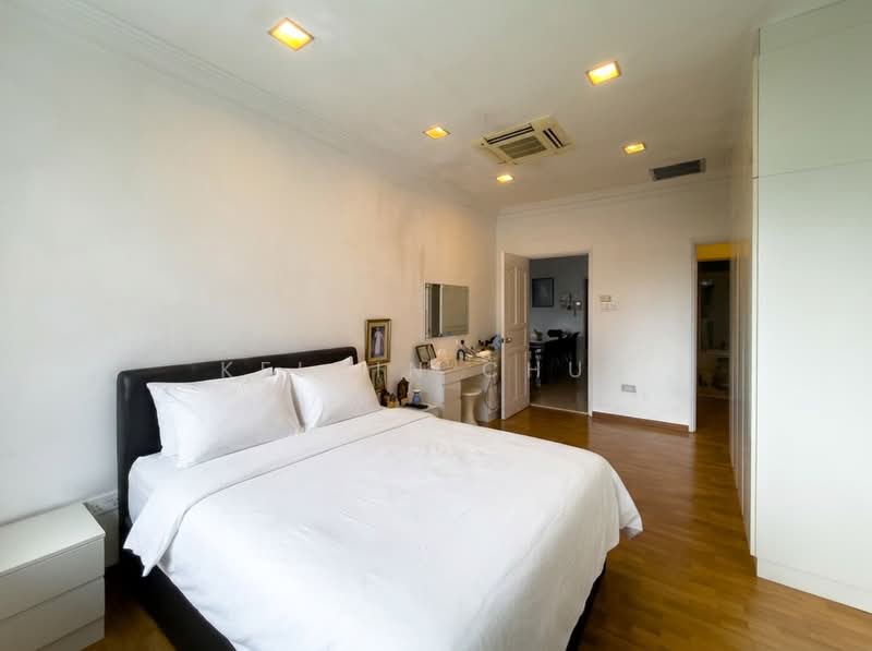 The Summit, 459 Upper East Coast Road, 3 Bedrooms, 1,249 sqft, Condominium For Sale, by Kelvin Chua, 500219408 - Bedroom - PropertyGuru.com.sg