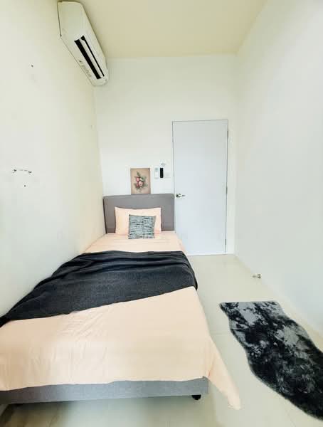 Botannia, 27 West Coast Park, Room Rental, 130 sqft, Condominium For Rent, by Donavan Lai, 500219424 - Bedroom - PropertyGuru.com.sg