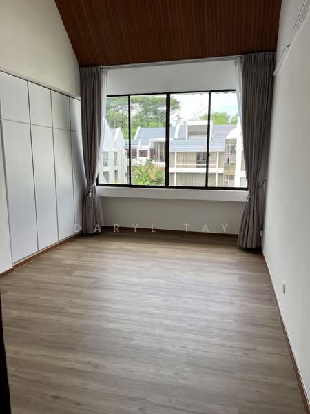 Dynasty Garden Court 2, 271 - 291 Sixth Avenue, 2 Bedrooms, 1,044 sqft, Condominium For Sale, by Daryl Tay, 500219428 - Master BR with High Ceiling - PropertyGuru.com.sg