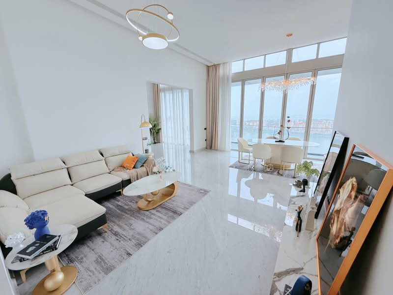 Kallang Riverside, 51 Kampong Bugis, 4 Bedrooms, 3,154 sqft, Condominium For Sale, by Esther Ong, 500219433 - Living Room - PropertyGuru.com.sg