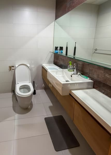 Centro Residences, 59 Ang Mo Kio Avenue 8, 2 Bedrooms, 872 sqft, Condominium For Rent, by Ivan Lam, 500219435 - Bathroom - PropertyGuru.com.sg