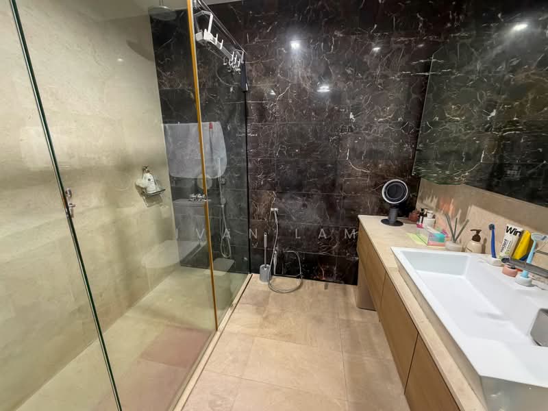 Centro Residences, 59 Ang Mo Kio Avenue 8, 2 Bedrooms, 872 sqft, Condominium For Rent, by Ivan Lam, 500219435 - Bathroom - PropertyGuru.com.sg