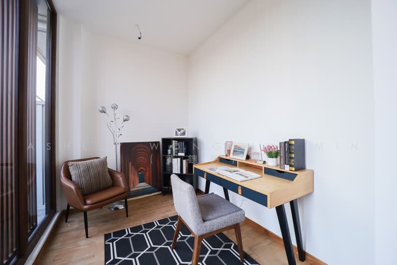 MOVE-IN READY! Brand New Corner Terrace @ Jalan Selamat / Kembangan, Jalan Selamat Kembangan Jalan Senang Jalan Paras Jalan Krian, 5 Bedrooms, 6,785 sqft, Corner Terrace For Sale, by Ashley Wong Hui Min (黄鏸慜), 500219439 - Study - PropertyGuru.com.sg