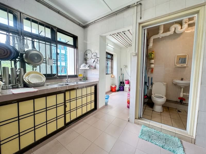 349 Corporation Drive, 349 Corporation Drive, 3 Bedrooms, 1,292 sqft, HDB Flat For Sale, by Shirley Chua, 500219443 - Kitchen - PropertyGuru.com.sg
