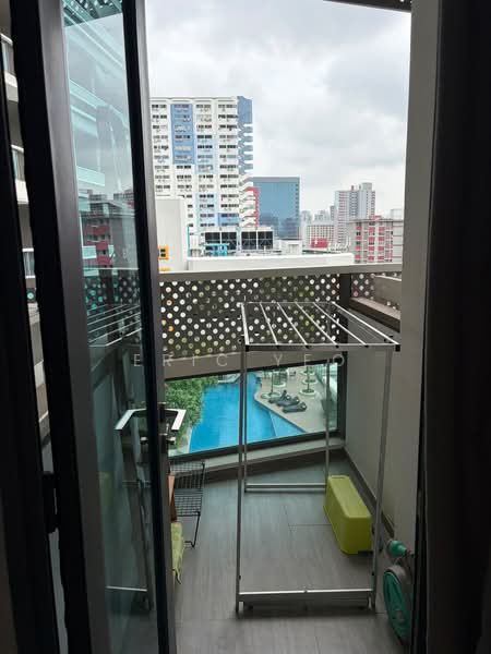 City Gate, 371 Beach Road, Studio, 300 sqft, Apartment For Rent, by Eric Yeo, 500219446 - Balcony - PropertyGuru.com.sg