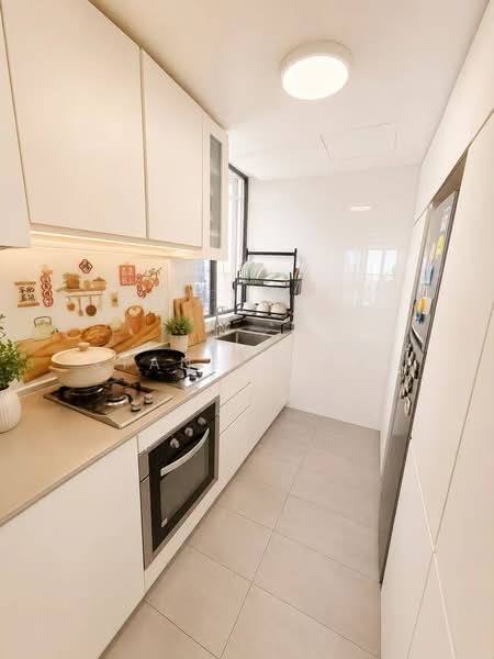 The Inflora, 51 Flora Drive, 2 Bedrooms, 743 sqft, Condominium For Sale, by Stanley Dai, 500219452 - Kitchen - PropertyGuru.com.sg