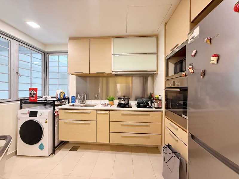 8 @ Mount Sophia, 8 Mount Sophia, 1 Bedroom, 893 sqft, Condominium For Sale, by Summer Xia, 500219460 - Kitchen - PropertyGuru.com.sg