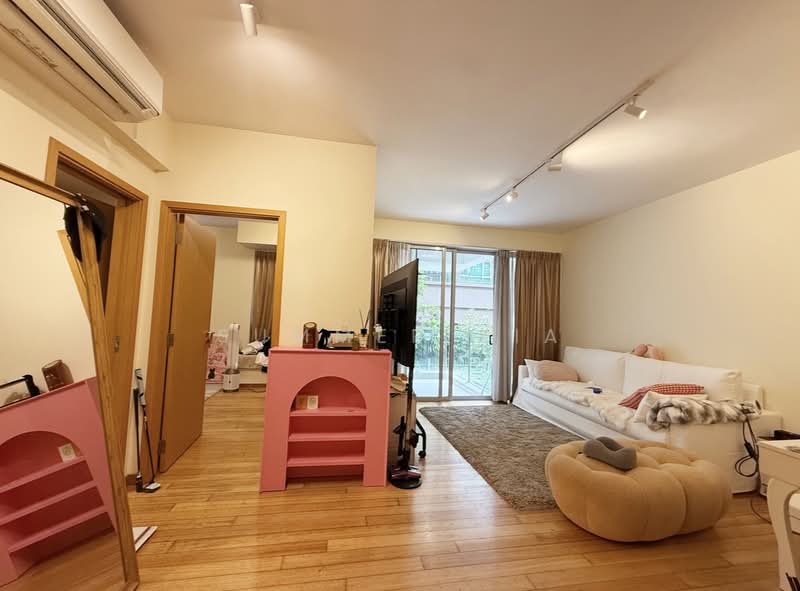 8 @ Mount Sophia, 8 Mount Sophia, 1 Bedroom, 893 sqft, Condominium For Sale, by Summer Xia, 500219460 - Living Room - PropertyGuru.com.sg