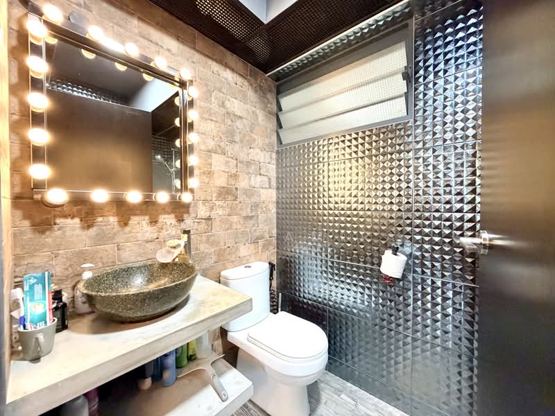 310C Punggol Walk, 310C Punggol Walk, 3 Bedrooms, 1,205 sqft, HDB Flat For Sale, by Fatin Amira, 500219465 - Bathroom - PropertyGuru.com.sg