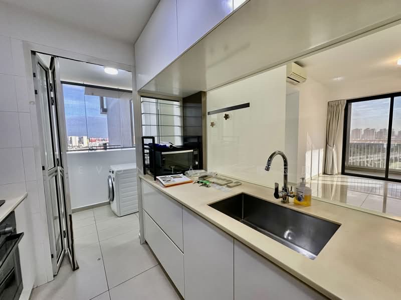 Sky Vue, Bishan Street 14, 3 Bedrooms, 1,141 sqft, Condominium For Sale, by Evon Tan 陈玉凤, 500219475 - Kitchen - PropertyGuru.com.sg