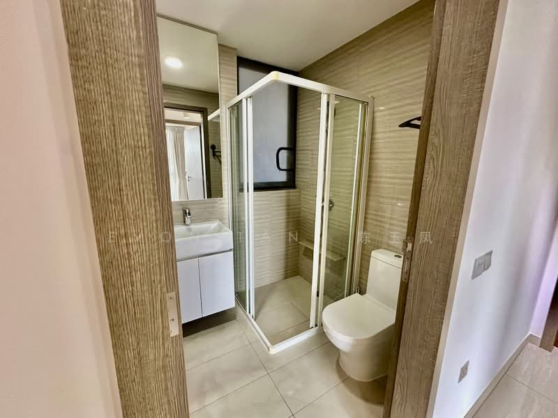 Sky Vue, Bishan Street 14, 3 Bedrooms, 1,141 sqft, Condominium For Sale, by Evon Tan 陈玉凤, 500219475 - Bathroom - PropertyGuru.com.sg