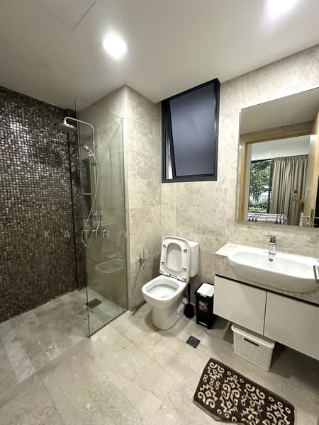 La Fiesta, 58 Sengkang Square, 1 Bedroom, 571 sqft, Condominium For Rent, by Kathy Nguyen, 500219481 - Bathroom - PropertyGuru.com.sg