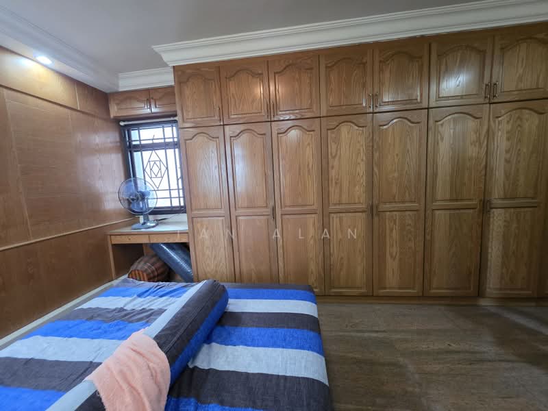 200A Sengkang East Road, 200A Sengkang East Road, Hougang / Punggol / Sengkang, 3 Bedrooms, 1,184 sqft, HDB Flat For Sale, by Tan Alan, 500219488 - Bedroom - PropertyGuru.com.sg