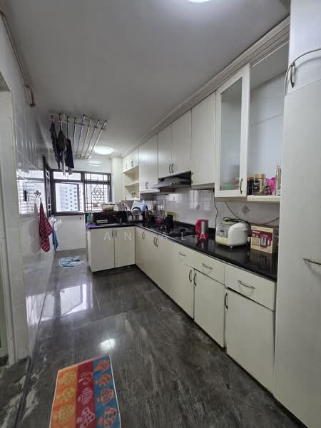200A Sengkang East Road, 200A Sengkang East Road, Hougang / Punggol / Sengkang, 3 Bedrooms, 1,184 sqft, HDB Flat For Sale, by Tan Alan, 500219488 - Kitchen - PropertyGuru.com.sg