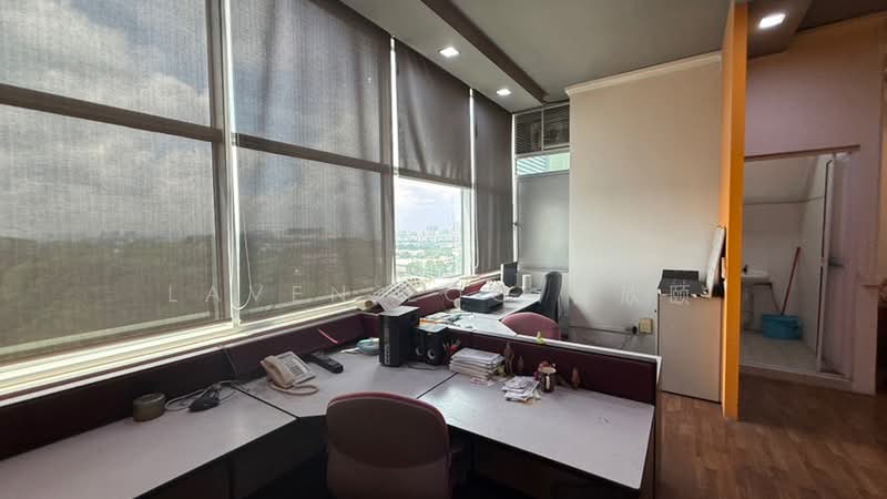 Wcega Tower, 21 Bukit Batok Crescent, 958 sqft, Light Industrial (B1) For Rent, by Laven Loo 吕欣颐, 500219523 - CommercialGuru.com.sg