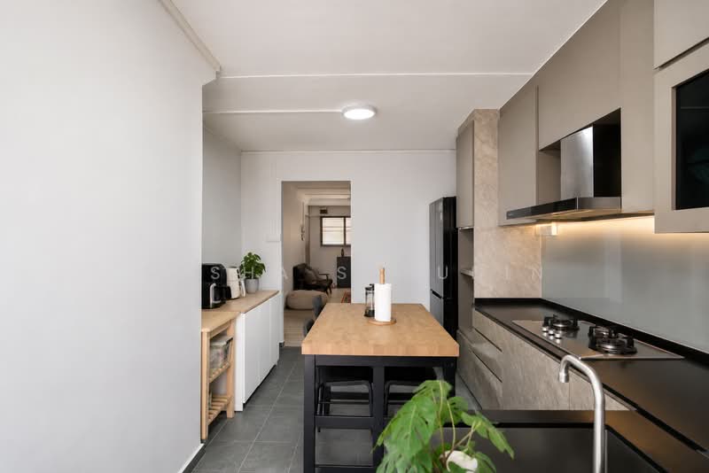 409 Yishun Ring Road, 409 Yishun Ring Road, Sembawang / Yishun, 2 Bedrooms, 796 sqft, HDB Flat For Sale, by Sasha Sanudin, 500219534 - Kitchen - PropertyGuru.com.sg