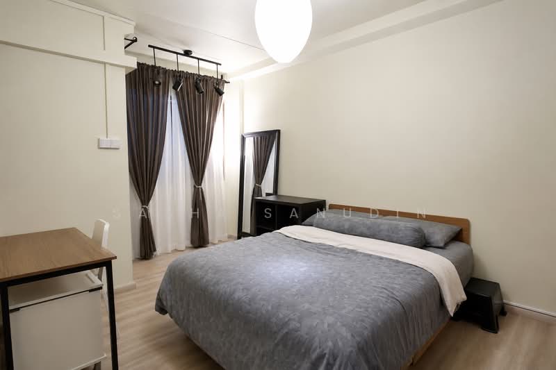 409 Yishun Ring Road, 409 Yishun Ring Road, Sembawang / Yishun, 2 Bedrooms, 796 sqft, HDB Flat For Sale, by Sasha Sanudin, 500219534 - Master Bedroom - PropertyGuru.com.sg