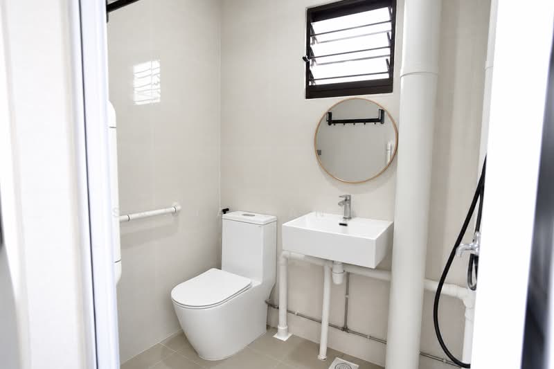 409 Yishun Ring Road, 409 Yishun Ring Road, Sembawang / Yishun, 2 Bedrooms, 796 sqft, HDB Flat For Sale, by Sasha Sanudin, 500219534 - Common Bathroom - PropertyGuru.com.sg