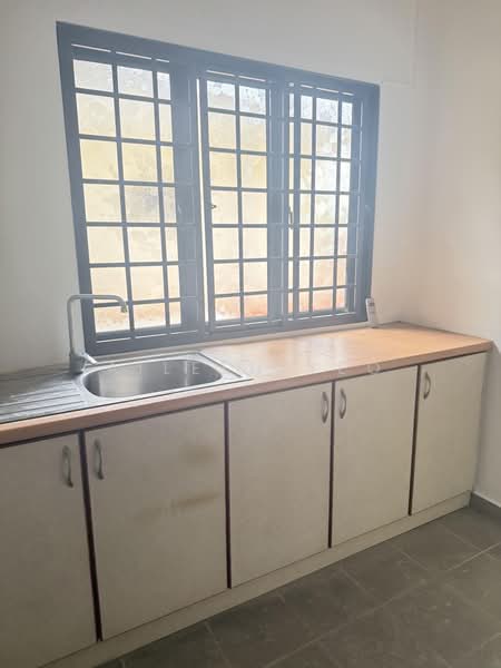 Landed Sembawang for Rent, Sembawang road, 3 Bedrooms, 2,700 sqft, Terraced House For Rent, by Aileen Yeo, 500219535 - Kitchen - PropertyGuru.com.sg