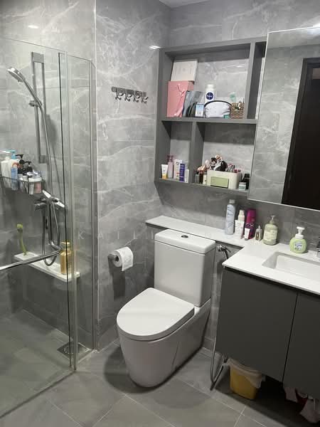 The Brownstone, 150 Canberra Drive, 3 Bedrooms, 915 sqft, Executive Condominium For Sale, by Kaili Ong, 500219536 - Bathroom - PropertyGuru.com.sg