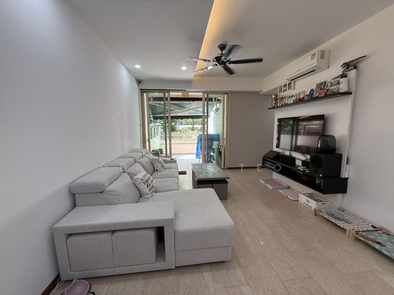 Yishun Emerald, 24 Canberra Drive, 2 Bedrooms, 1,141 sqft, Condominium For Sale, by Derrick Teo, 500219549 - Living Room - PropertyGuru.com.sg